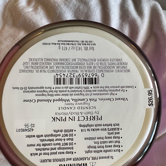 Bath & Body Works**PRETTY in PINK**Valentine's Day*Cherry*Almond 3 Wick Candle - Picture 2 of 3
